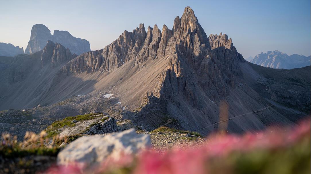 sonnenaufgang-drei-zinnen-dolomiten-suedtirol-juli-sommer-2023-lena-sulzenbacher-04
