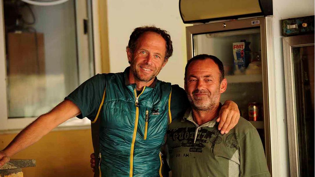 2013 – Mit unserem albanischen Gastwirt Fetahi beim Klettern und Einrichten in der Gjipé Schlucht