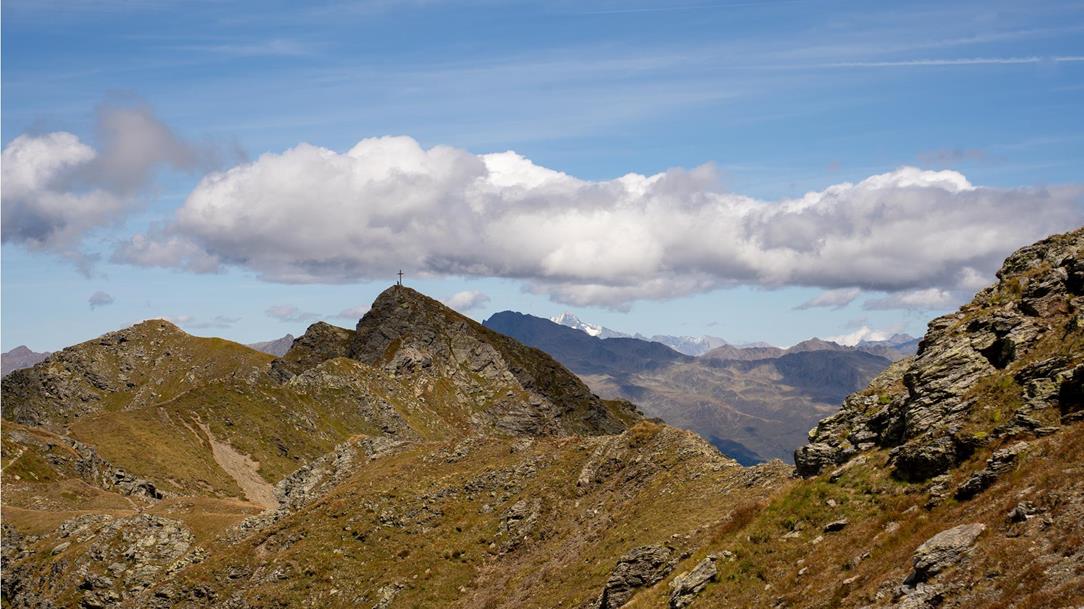wanderung-karnischer-hoehenweg-sextener-dolomiten-helm-suedtirol-osttirol-september-sommer-2025-lena-sulzenbacher-06