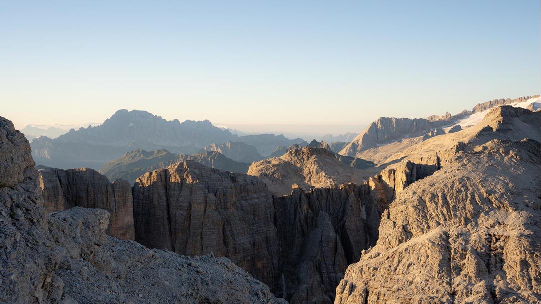 wanderung-grosses-dolomitenkino-pisciaduhuette-piz-boe-rifugio-pertini-sellajoch-suedtirol-juli-sommer-2025-lena-sulzenbacher-04