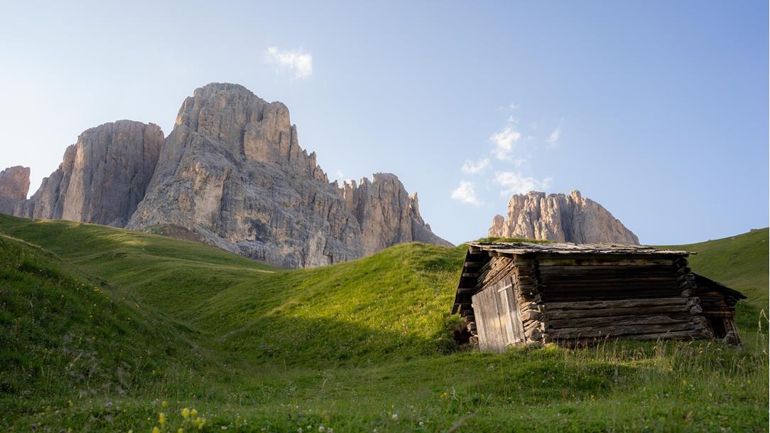 wanderung-grosses-dolomitenkino-pisciaduhuette-piz-boe-rifugio-pertini-sellajoch-suedtirol-juli-sommer-2025-lena-sulzenbacher-07[2]