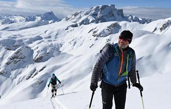 SECRET Skitourenwochenende Dolomiten Alm