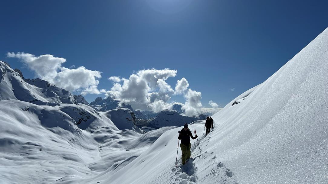 schneeschuhwandern-bergauf-bergab-florian-5