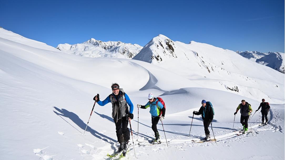 Combi course skitours & skiing techniques