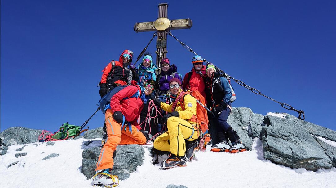 Group Pic at the Peak