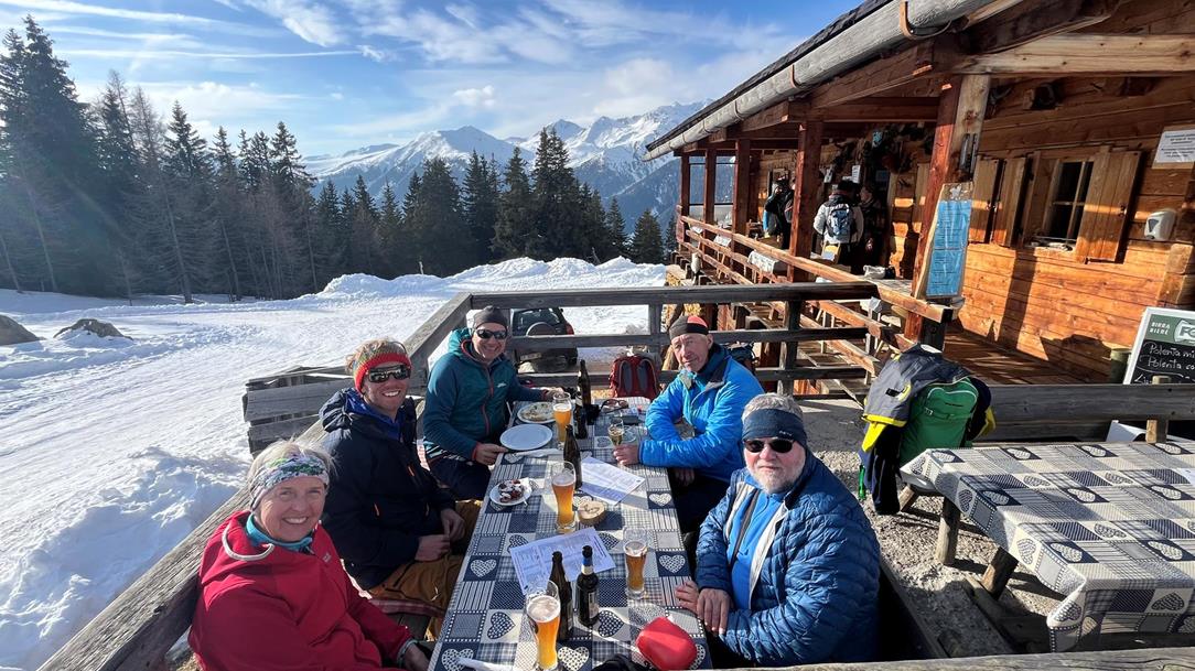 1 Hütteneinkehr nach der Skitour