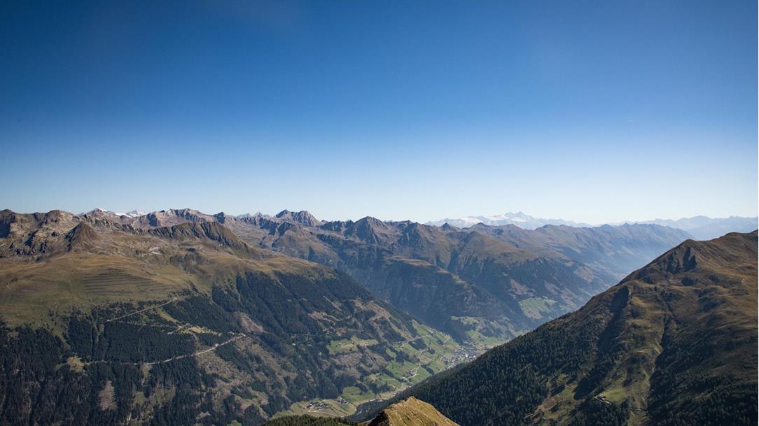 blick-vom-kahorn-gipfel-ins-defereggental