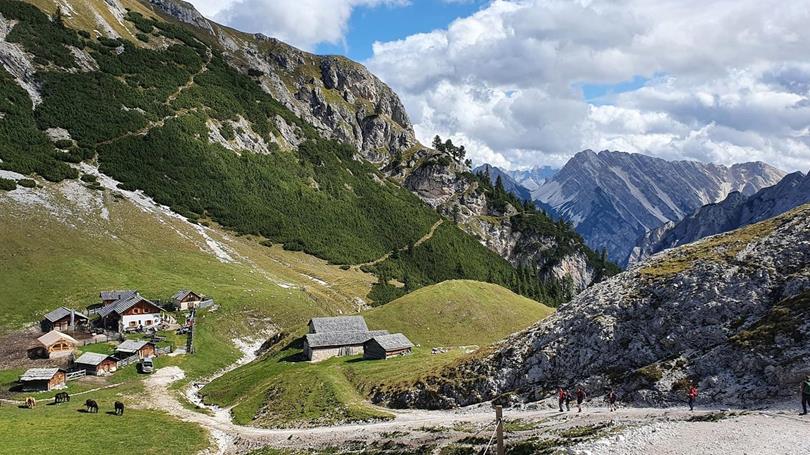 Wanderungen auf beeindruckenden Almen zeigen die Vieles von der Kultur der Landwirtschafft in den Bergen