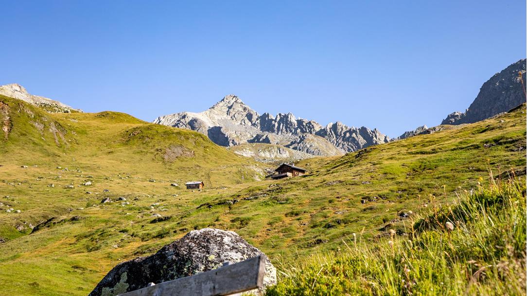 seespitzhuette-und-seespitze-defereggental