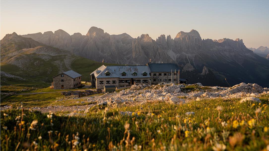 wanderung-schlernhaus-rosengarten-dolomiten-suedtirol-sommer-2025-lena-sulzenbacher-01