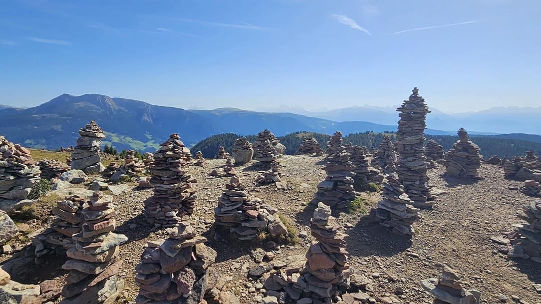 gipfel-sagenhaft-panorama-pixby-wanderfuehrer-andreas-pittl