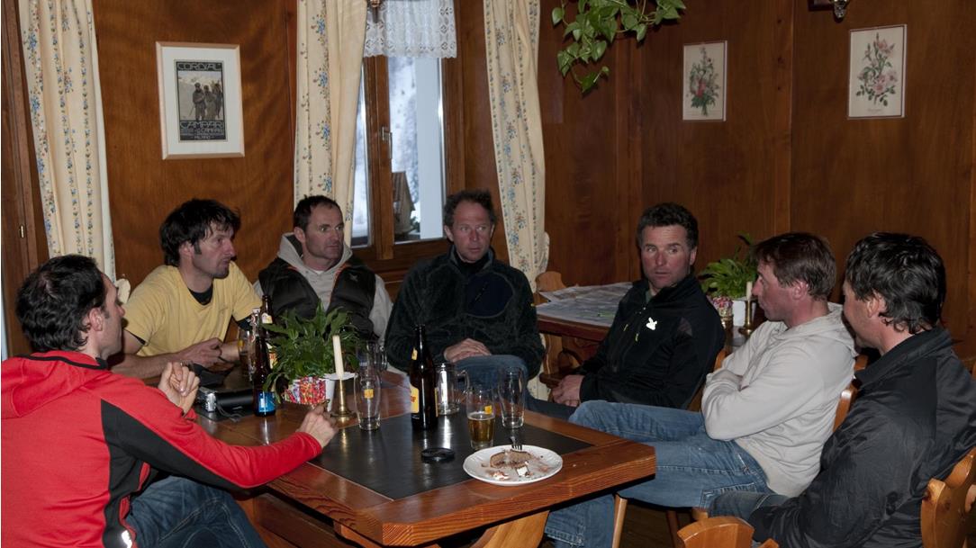 2010 - GLOBO ALPIN Bergführer EXPLORER Fahrt in das Val Bedretto, Tessin