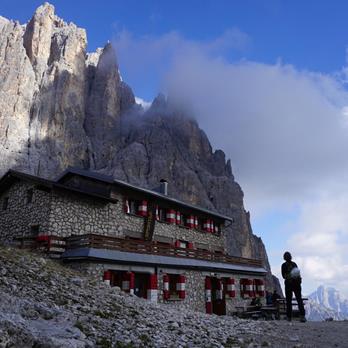 Arrampicata sulle Dolomiti della Pala